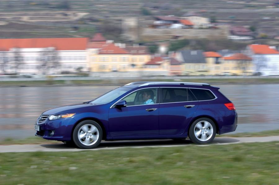  Honda Accord Tourer 2008 года  (фото 40 из 55)